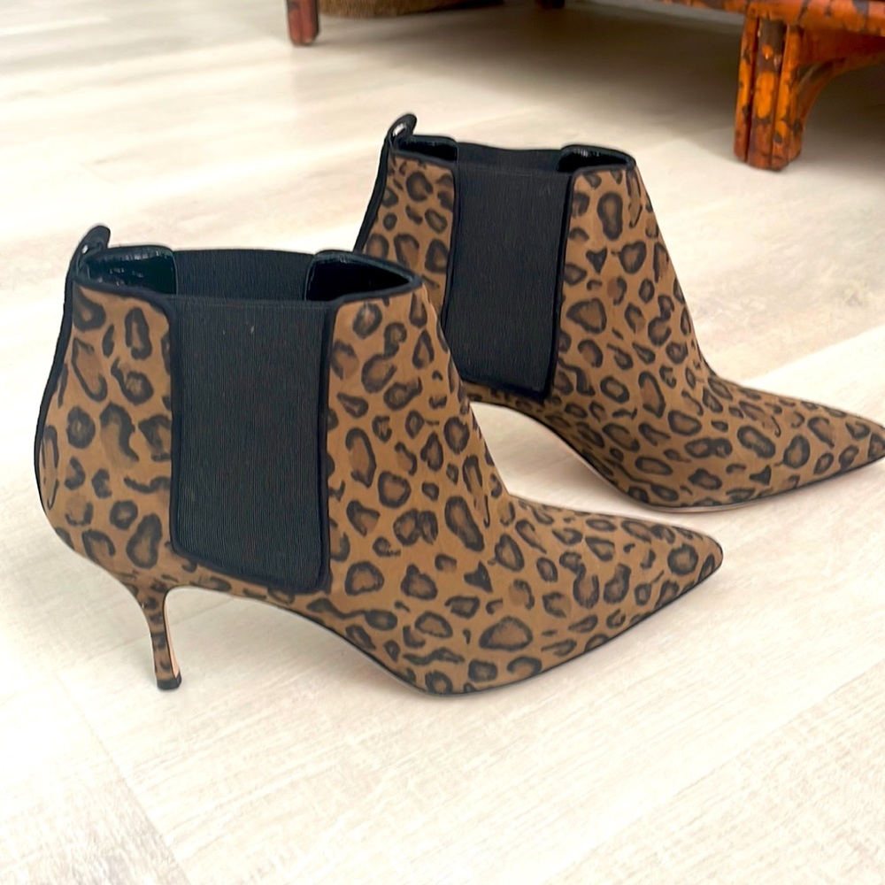 Manolo Blahnik  authentic Leopard Print Booties